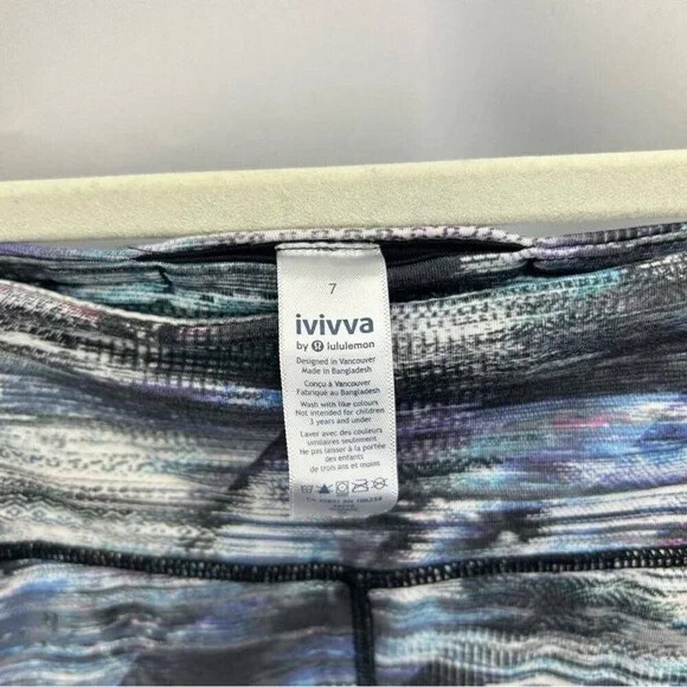 Ivivva (lululemon) Multicolor Abstract Print‎ Leggings - Picture 4 of 4